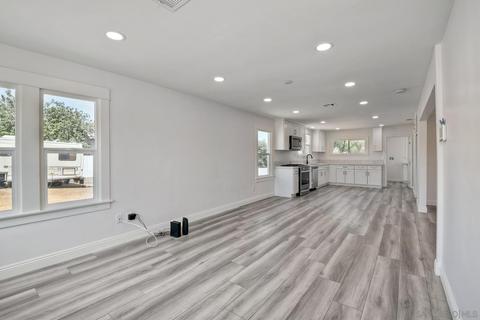 228 E Aviation Rd, Fallbrook, CA 92028 photo 2