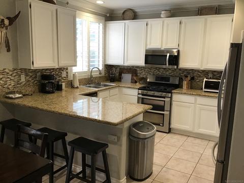7145 Las Palmas Dr, Fontana, CA 92336 photo 9