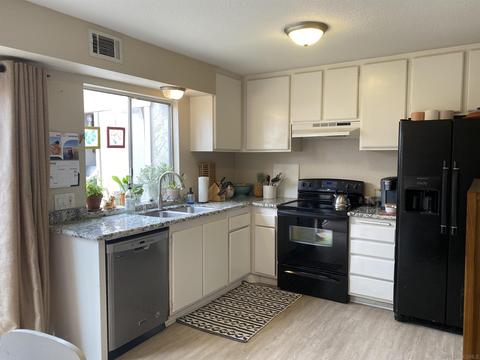 9445 Carlton Oaks Dr #E, Santee, CA 92071 photo 3