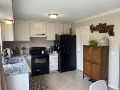 9445 Carlton Oaks Dr #E, Santee, CA 92071 photo 4