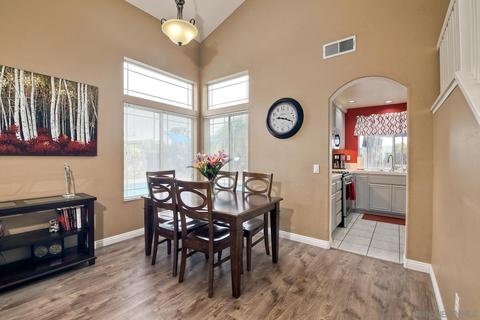 9022 Bellis Ln, Lakeside, CA 92040 photo 5