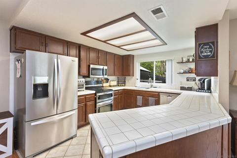 786 War Paint Dr, Ramona, CA 92065 photo 5