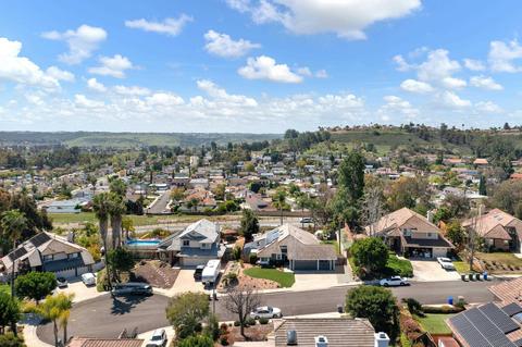 13365 Twin Circle Ct, Poway, CA 92064 photo 2