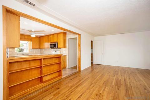 111 E St, Chula Vista, CA 91910 photo 3