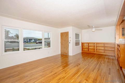 111 E St, Chula Vista, CA 91910 photo 4