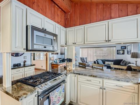 160 Parnassus Cir, Oceanside, CA 92054 photo 10