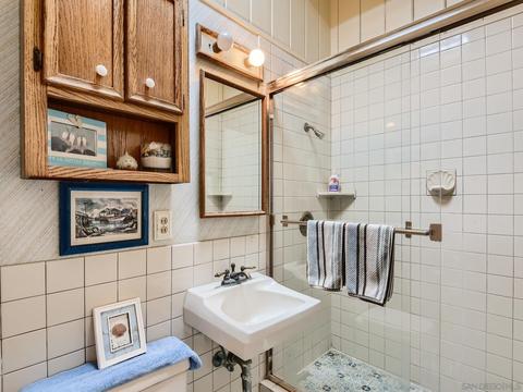 160 Parnassus Cir, Oceanside, CA 92054 photo 21