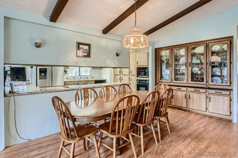 461 Kellrae Ln, Escondido, CA 92026 photo 8