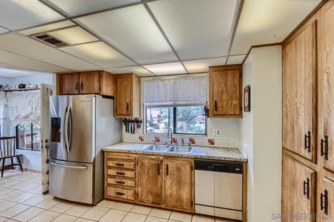 461 Kellrae Ln, Escondido, CA 92026 photo 9