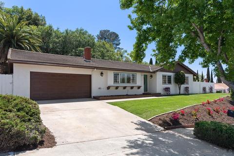 1031 Deerhaven Dr, Vista, CA 92084 photo 2
