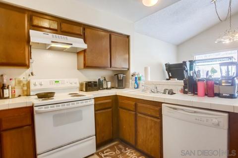 2815 Via Clarez, Carlsbad, CA 92010 photo 4