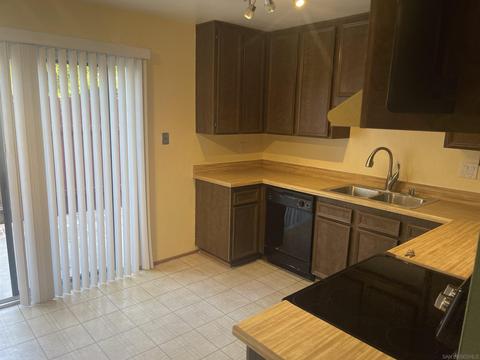 282 Roanoke Rd, El Cajon, CA 92020 photo 5