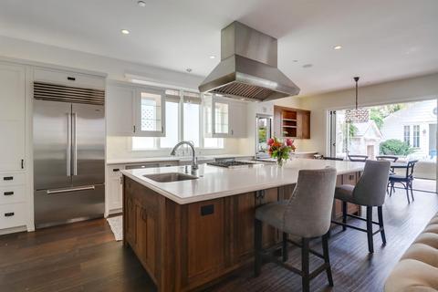 1027 Flora Ave, Coronado, CA 92118 photo 3