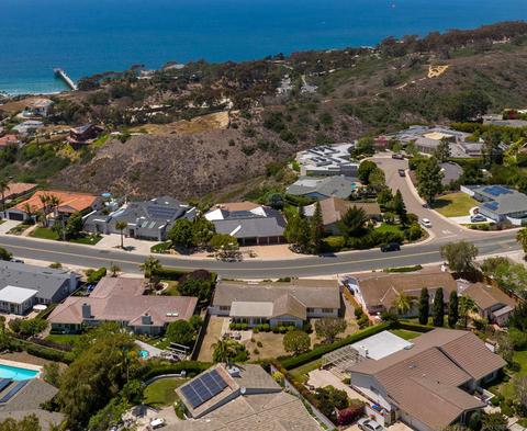 8589 Prestwick Dr, La Jolla, CA 92037 photo 1