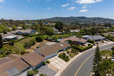 8589 Prestwick Dr, La Jolla, CA 92037 photo 5