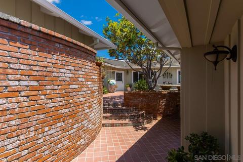 5575 Ladybird Ln, La Jolla, CA 92037 photo 4