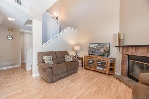9037 Calle Del Verde, Santee, CA 92071 photo 5