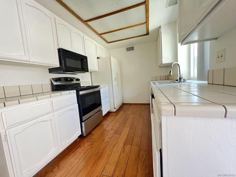 10114 Prince Charming Ln, Santee, CA 92071 photo 11