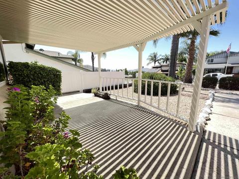 10114 Prince Charming Ln, Santee, CA 92071 photo 2