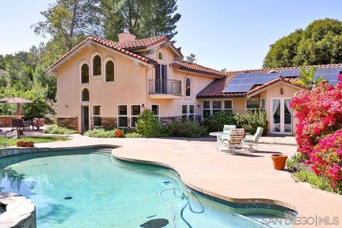 13937 Oakstand Rd, Poway, CA 92064 photo 2