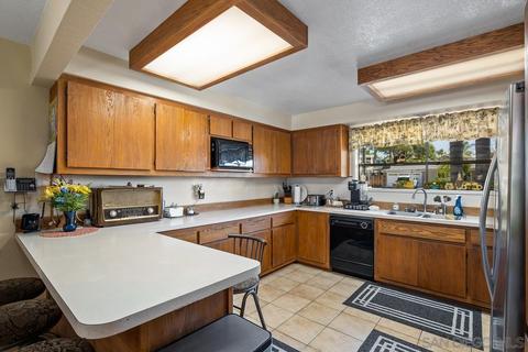 9582 Halberns Blvd, Santee, CA 92071 photo 8
