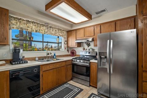 9582 Halberns Blvd, Santee, CA 92071 photo 9