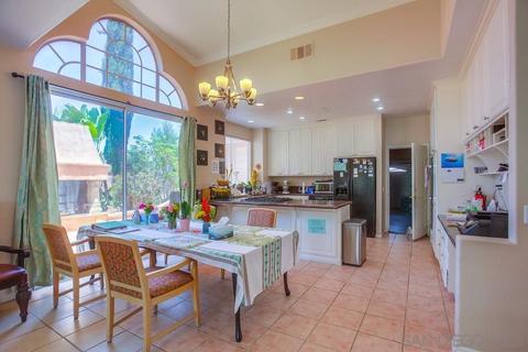 680 Pomelo Dr, Vista, CA 92081 photo 14