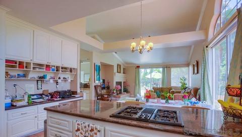 680 Pomelo Dr, Vista, CA 92081 photo 16