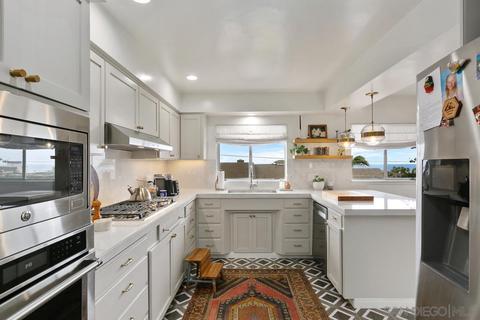 6649 Michaeljohn, La Jolla, CA 92037 photo 5