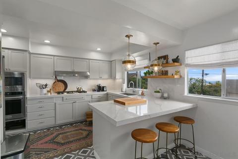 6649 Michaeljohn, La Jolla, CA 92037 photo 4