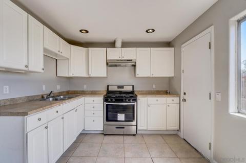 4204 Thomas St, Oceanside, CA 92056 photo 9