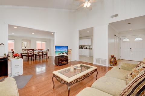 526 Huff St, Vista, CA 92083 photo 6