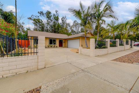 526 Huff St, Vista, CA 92083 photo 2