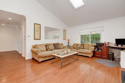 526 Huff St, Vista, CA 92083 photo 5