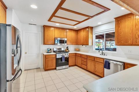 158 S Kalbaugh St, Ramona, CA 92065 photo 11