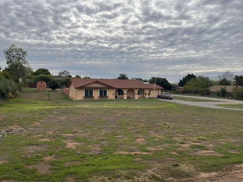 1407 E Taylor, Vista, CA 92084 photo 1