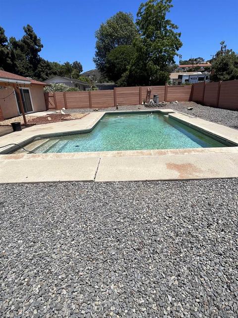 1407 E Taylor, Vista, CA 92084 photo 4