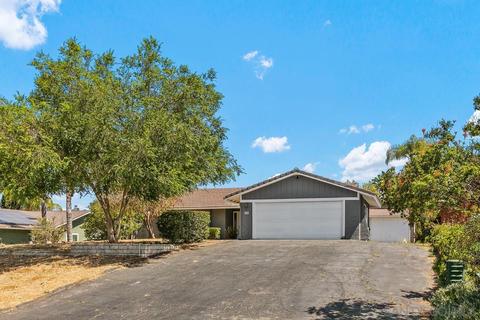216 Via Cassandra, Fallbrook, CA 92028 photo 2