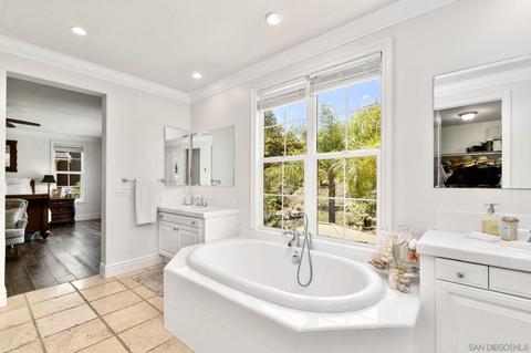 7546 Circulo Sequoia, Carlsbad, CA 92009 photo 19