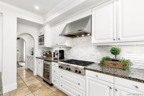 7546 Circulo Sequoia, Carlsbad, CA 92009 photo 11