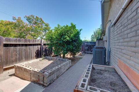 8748 Cherry Hills Rd, Santee, CA 92071 photo 7