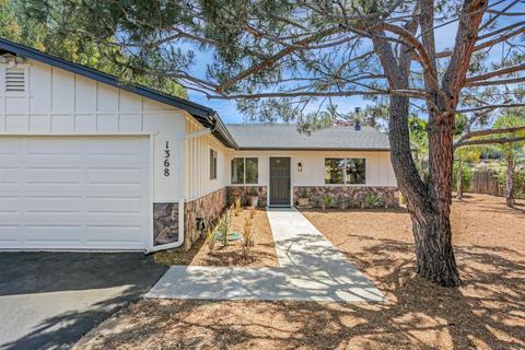 1368 E Fallbrook St, Fallbrook, CA 92028 photo 2