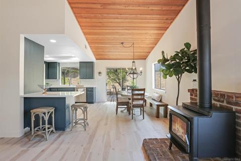 1368 E Fallbrook St, Fallbrook, CA 92028 photo 9