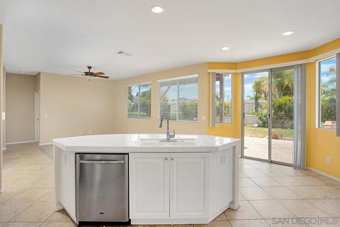 881 Panella Ct, Oceanside, CA 92057 photo 8