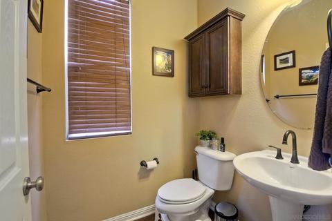 1015 Greenway Rd, Oceanside, CA 92057 photo 16