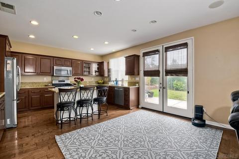 1015 Greenway Rd, Oceanside, CA 92057 photo 11