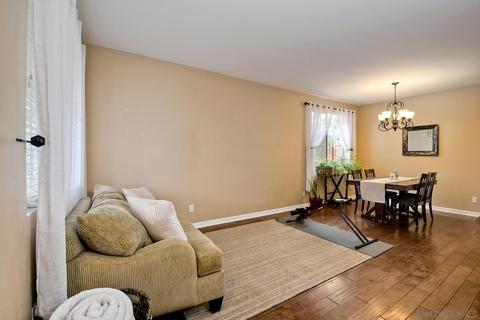 1015 Greenway Rd, Oceanside, CA 92057 photo 4