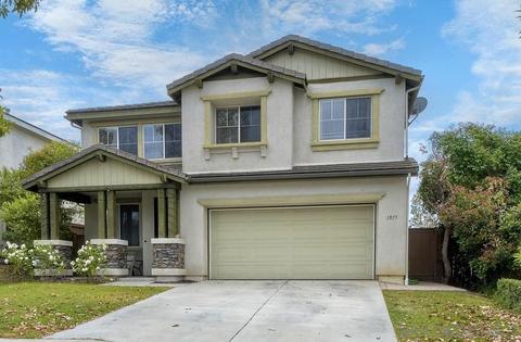 1015 Greenway Rd, Oceanside, CA 92057 photo 3