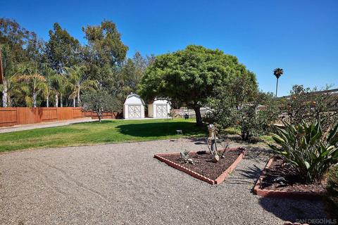 1209 Titan Ct, Escondido, CA 92026 photo 4