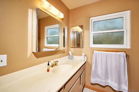 1209 Titan Ct, Escondido, CA 92026 photo 12